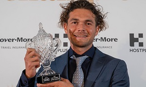 Harbrowstory_article